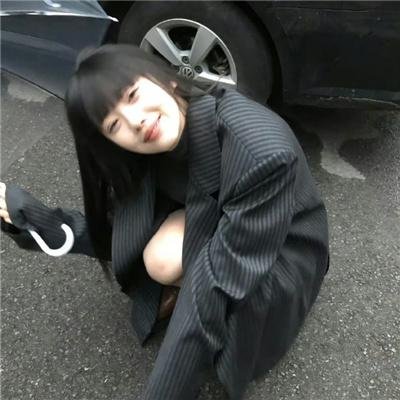 橙色女孩